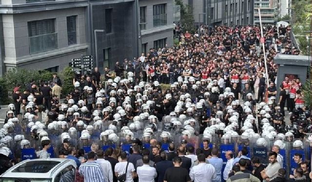 Bülent Mumay yazdı: Türkiye’de çok partili hayata veda mı?