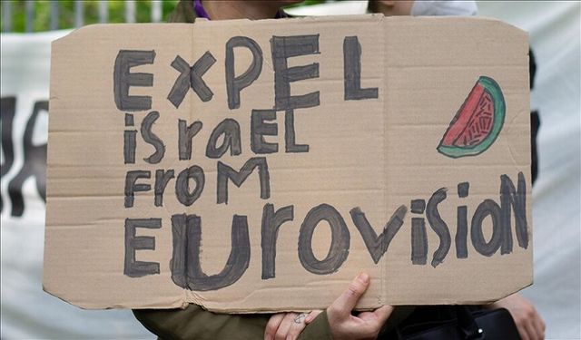 Eurovision’da İsrail protestosu büyüyor: Charlie McGettigan da ödülünü iade edecek