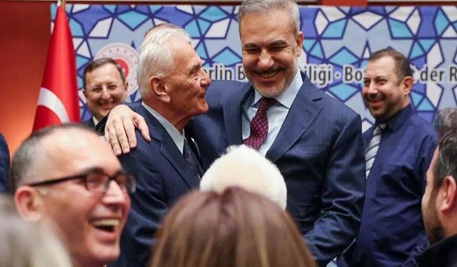 Besuch des ehemaligen Geheimdienstchefs Fidan in Berlin löst Medienethik-Debatte aus