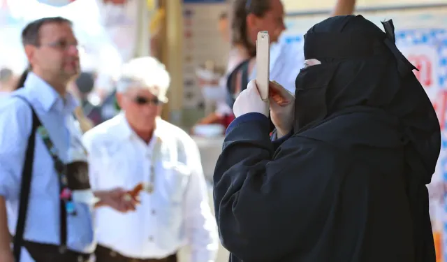 Almanya'da CDU Kadınlar Birliği’nden burka ve peçe yasağı çağrısı