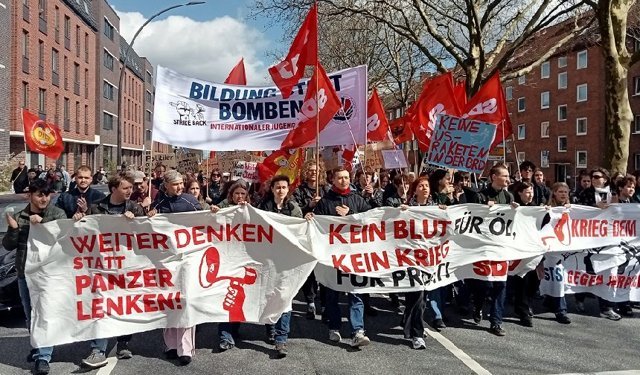 Almanya'da Paskalya yürüyüşleri: On binlerce kişi barış ve silahsızlanma talebiyle sokaktaydı