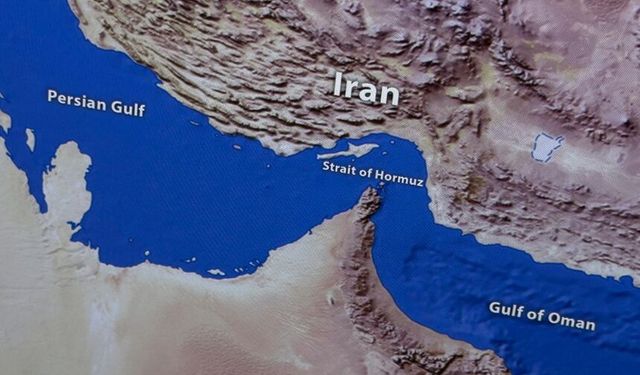 İran, Hürmüz Boğazı'nı yeniden kapattığını duyurdu