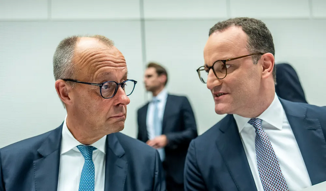 ABD'de taşıyıcı anneyle çocuk sahibi olan CDU'lu Jens Spahn istifa etti