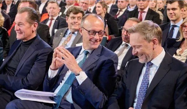 Merz–Döpfner iddiası Berlin'i karıştırdı: Aşırı sağcı AfD ile iş birliği baskısı mı yapıldı?