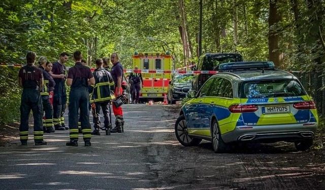 Hamburg'da ormanda ölü bulunan kişinin iş kazasında yaşamını yitirdiği ortaya çıktı