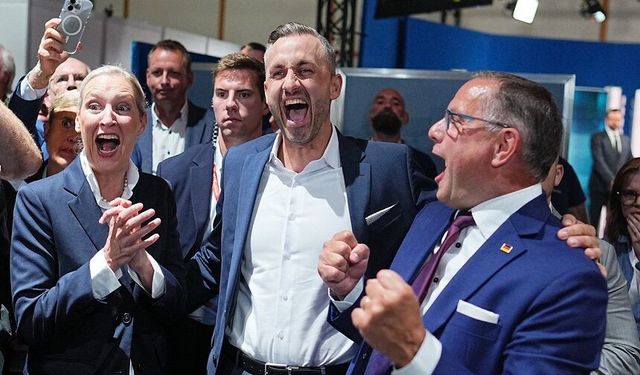 Saksonya-Anhalt'ta aşırı sağcı AfD yüzde 44,5 ile birinci