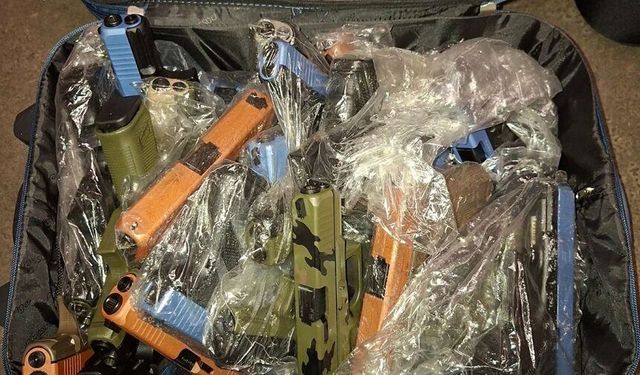 Almanya'da silah operasyonu: 165 sahte Glock tabancası ele geçirildi