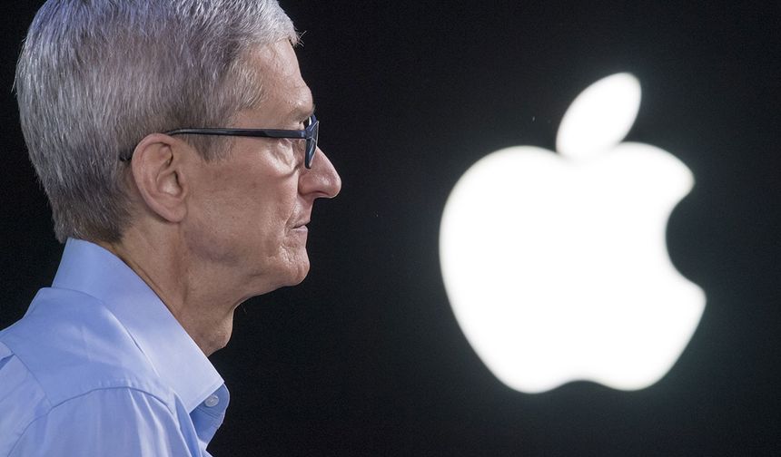 Tim Cook: 'Hazır olun, yeni bir şeyler geliyor'