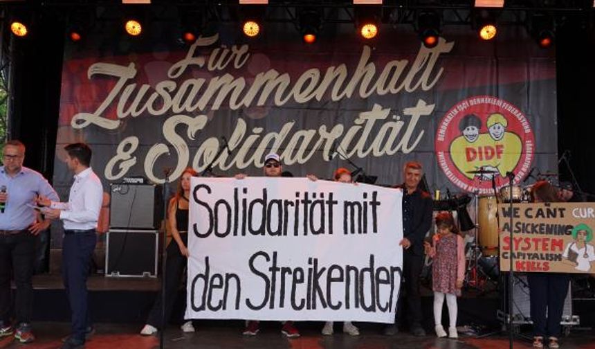 Köln'de 'Birlik ve Dayanışma' Festivali'ne binler katıldı