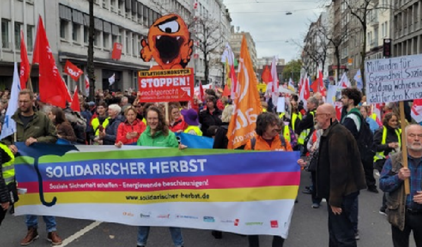 Almanya’da yüksek enerji fiyatları protesto edildi