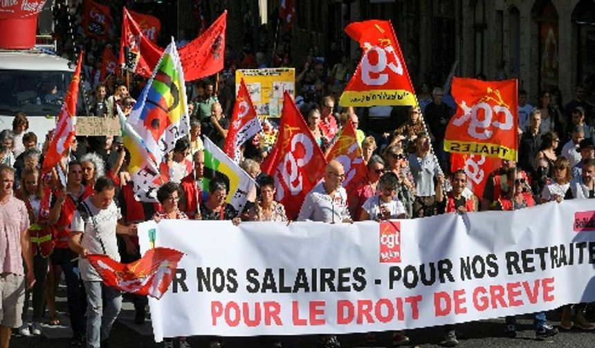 Fransa’da artan fiyatlara karşı sendikalardan grev çağrısı