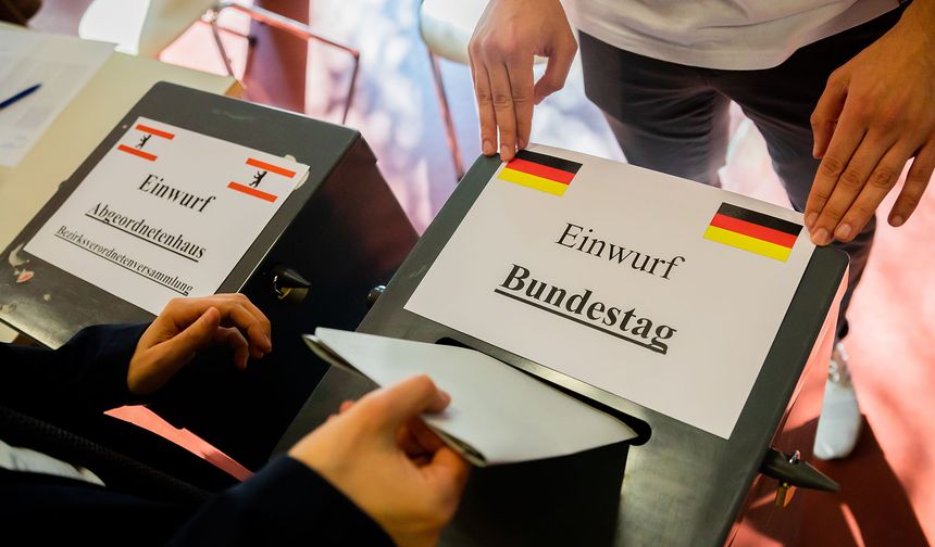 Almanya'nın başkenti Berlin’de seçimler yenilenebilir