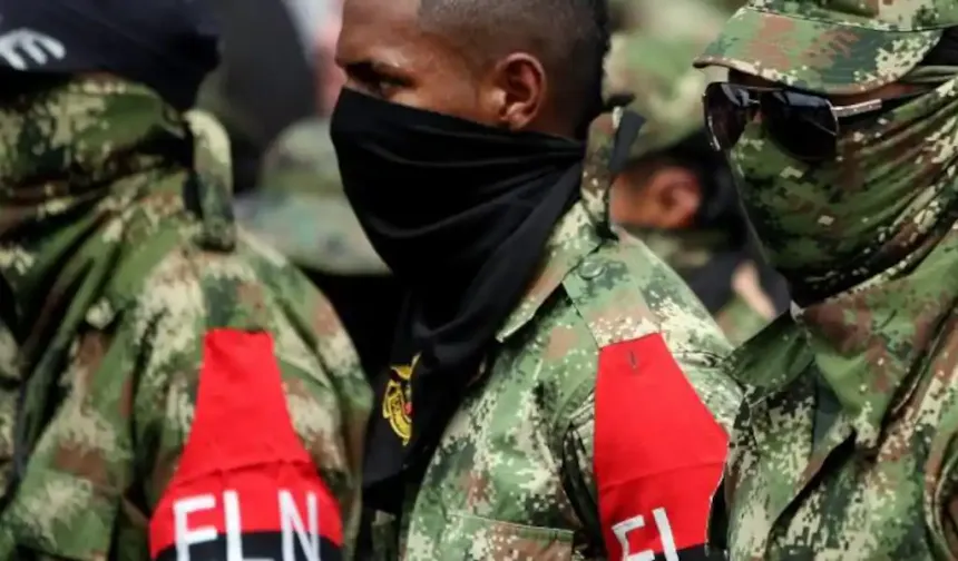 Kolombiya'da silahlı grupların çatışmasında 18 kişi öldü