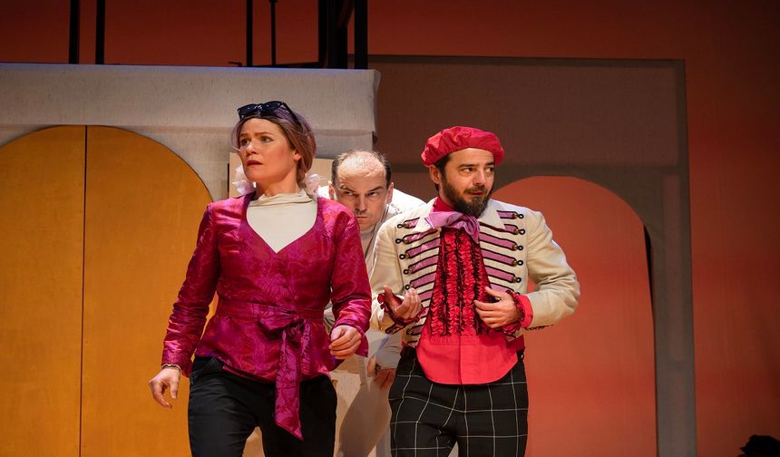 Yanlışlıklar Komedyası Shakespeare Tiyatrosu’nda