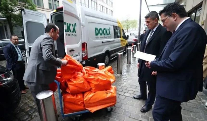 Avrupa'daki oy pusulaları uçakla Türkiye'ye gönderildi
