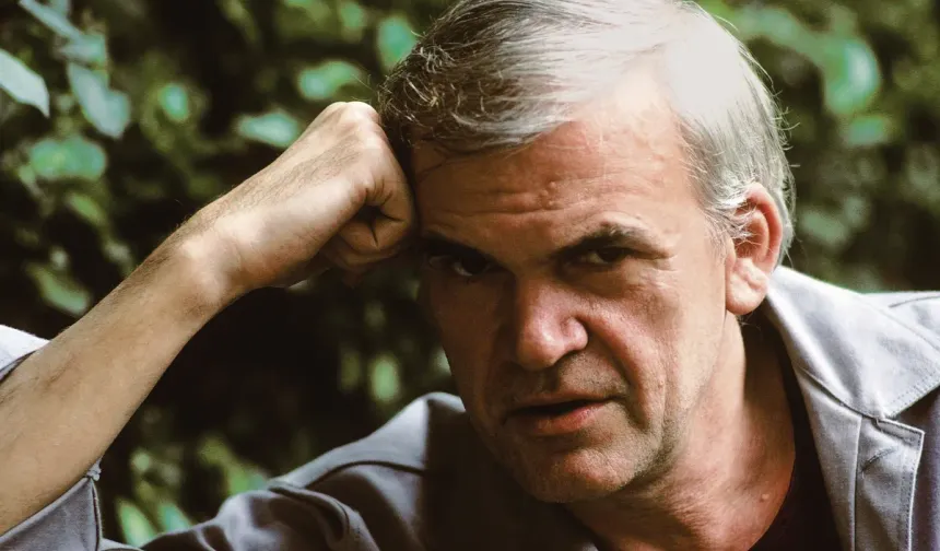 "Varolmanın Dayanılmaz Hafifliği''nin yazarı Milan Kundera yaşamını yitirdi