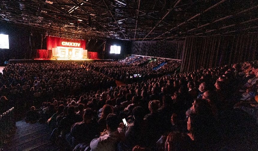 Tarkan ve Cem Yılmaz Düsseldorf'ta buluştu: "Çok yaşa kral"