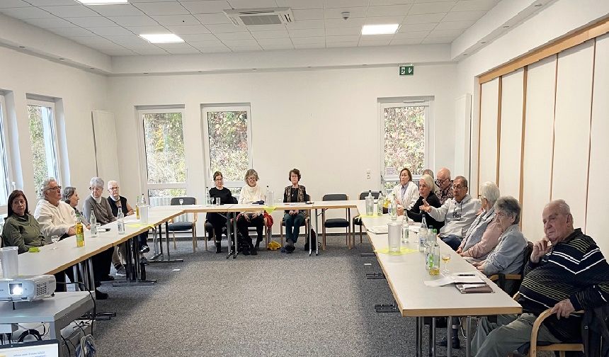 Alman emeklilerin yüzde 17, 8'i geçinmek için çalışıyor