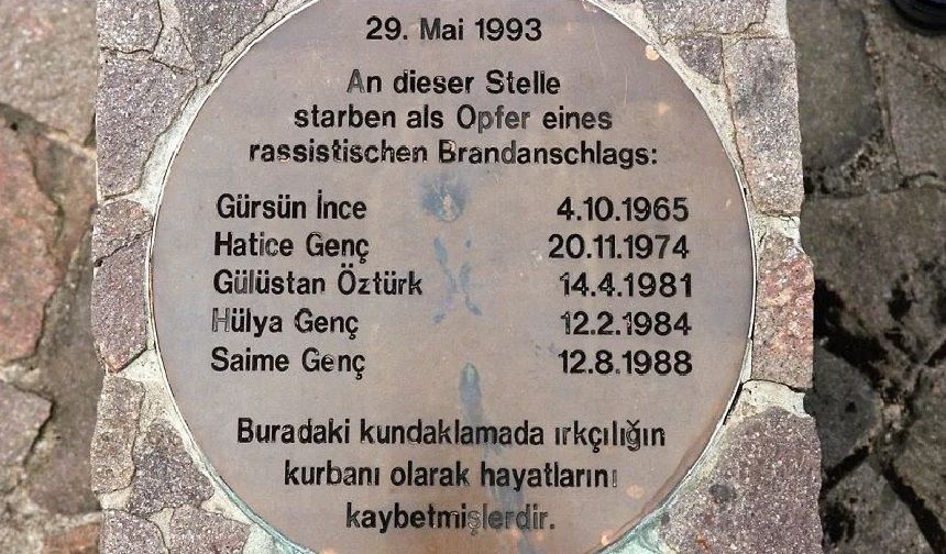 Irkçı katliamın 32. yılı: Solingen'de hayatını kaybedenler unutulmadı