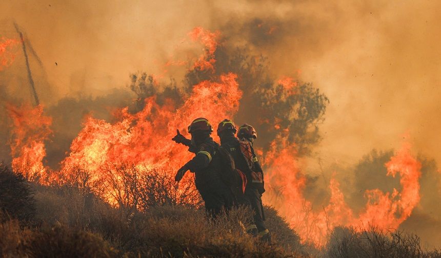 Avrupa’da aşırı sıcaklar ve orman yangınları arttı: 11 kişi öldü