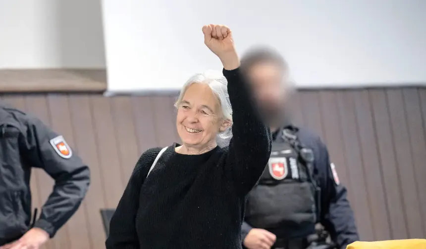 RAF davası hızlandırılıyor: Daniela Klette hakkındaki beş suçlama dosyadan çıkarıldı