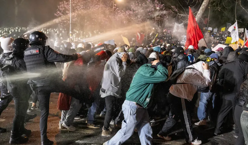 Yılbaşı öncesi Almanya’dan Türkiye’ye seyahat uyarısı: “Kalabalıklardan uzak durun”