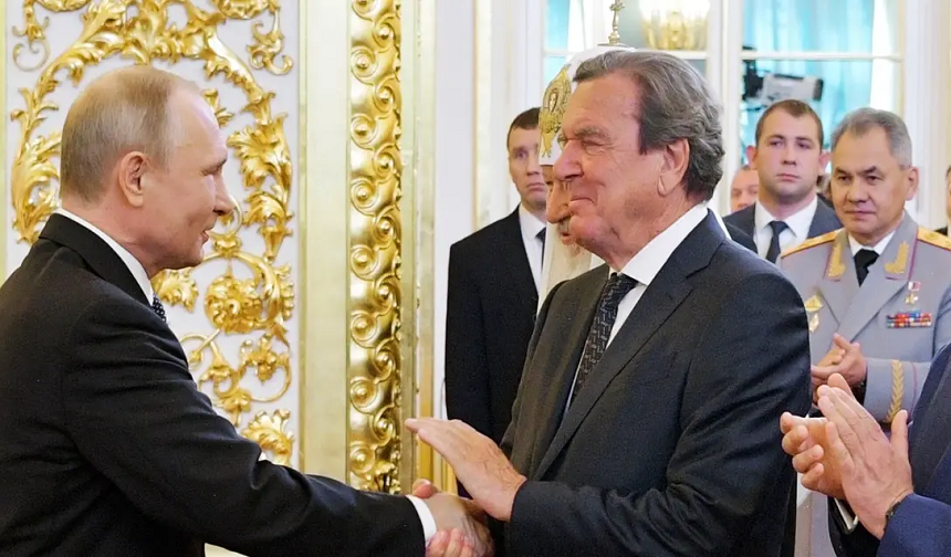Putin, Ukrayna savaşında arabulucu olarak Schröder’i önerdi