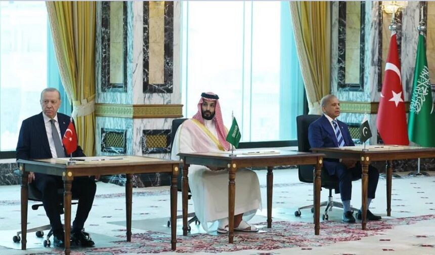 Mekke Savunma Paktı: Türkiye, Pakistan ve Suudi Arabistan neden birleşti?