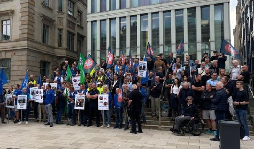 Hamburg’da polislerden protesto: “Aynı ücretle daha fazla çalışmak istemiyoruz”