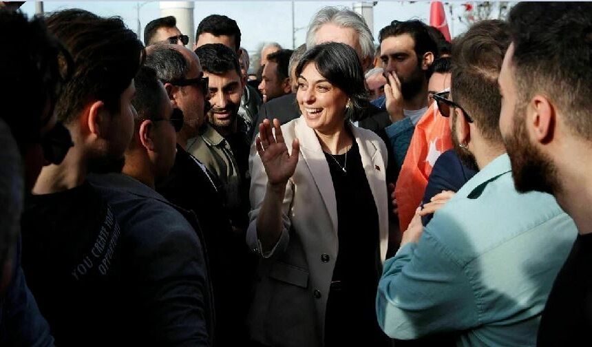 Alman basını: Türkiye'de muhalefet belediyelerine yönelik operasyonlar genişliyor